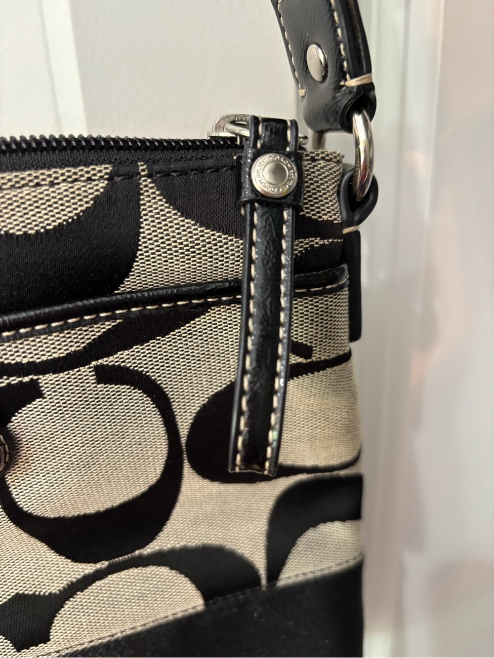 Coach Signature Monogram Canvas Crossbody Bag in Black / Gray Strap - EUC! - Picture 8 of 10